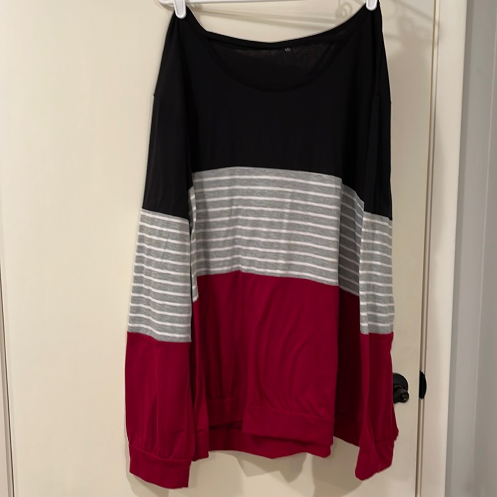 NWOT women’s long sleeve shirt size 4x